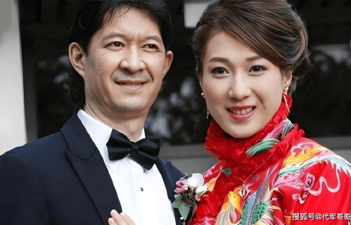 42岁钟嘉欣近况曝光！嫁大13岁老公生三个孩子，如今被传婚变让人唏嘘