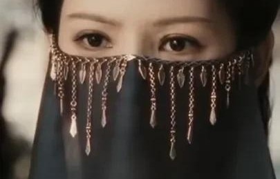 武侠剧也能这么搞笑!《雨霖铃》这些名场面，一个比一个好笑_傻静静7788|章若楠|杨洋|电视剧剧情讨论|霍玲珑|展昭