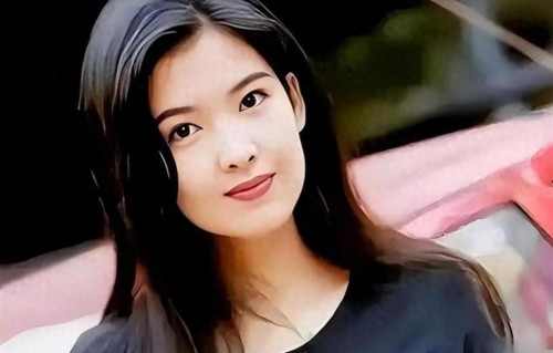 周慧敏18年恋情冲突不断：一次分手七天闪婚，谁懂她的爱情底线？