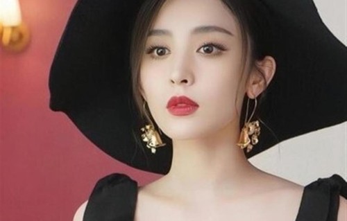 镜头突袭20秒，娜扎凭啥生图即封神？内娱还能有第二人吗？