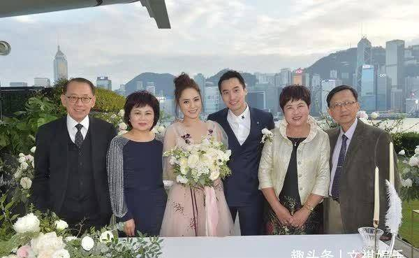 锺钟潼与赖弘国的婚姻仅维持了不到两年。