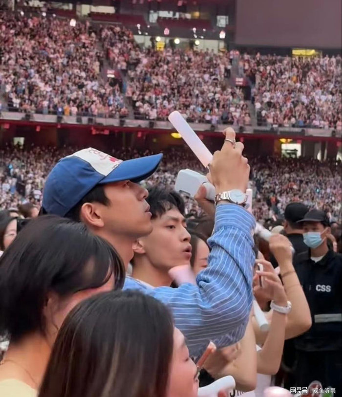 打开网易新闻 查看精彩图片